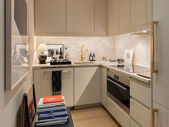 4th image of 426 W 23rd St Floor 4