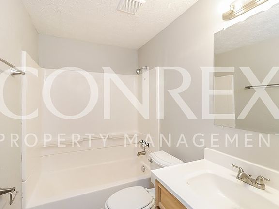5th image of 2702 Overdale Dr