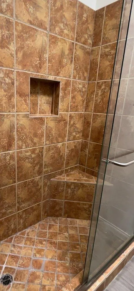 2 bed, 830 sqft, $1,950 — Photo 4