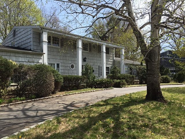 1st image of 4 Crossgrove Dr