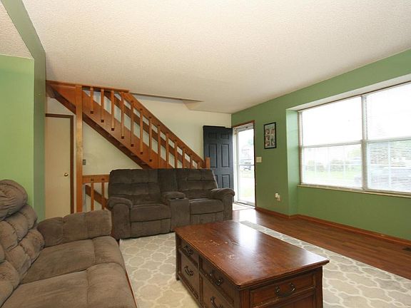 4th image of 2971 Casper Ave