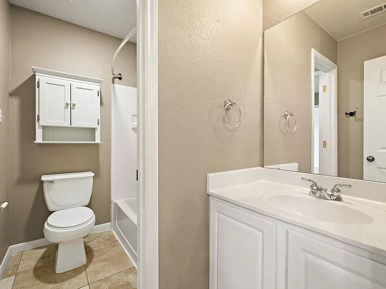 502 Sherwood Ct — Photo 19