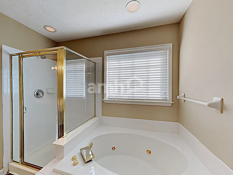 2175 Carlysle Cove Dr — Photo 18