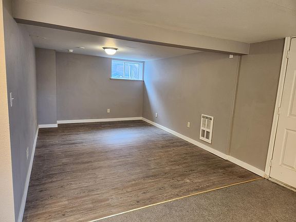4th image of 1021 4th St Unit 1/2