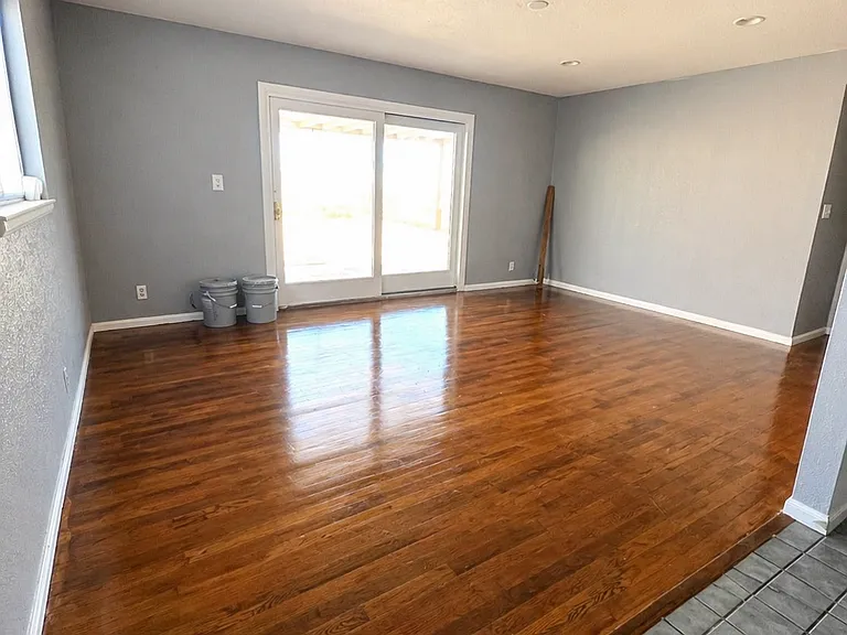 43826 Adler Ave — Photo 11