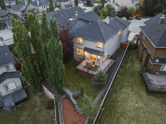 3rd image of 10 N Aspen Stone Mews SW