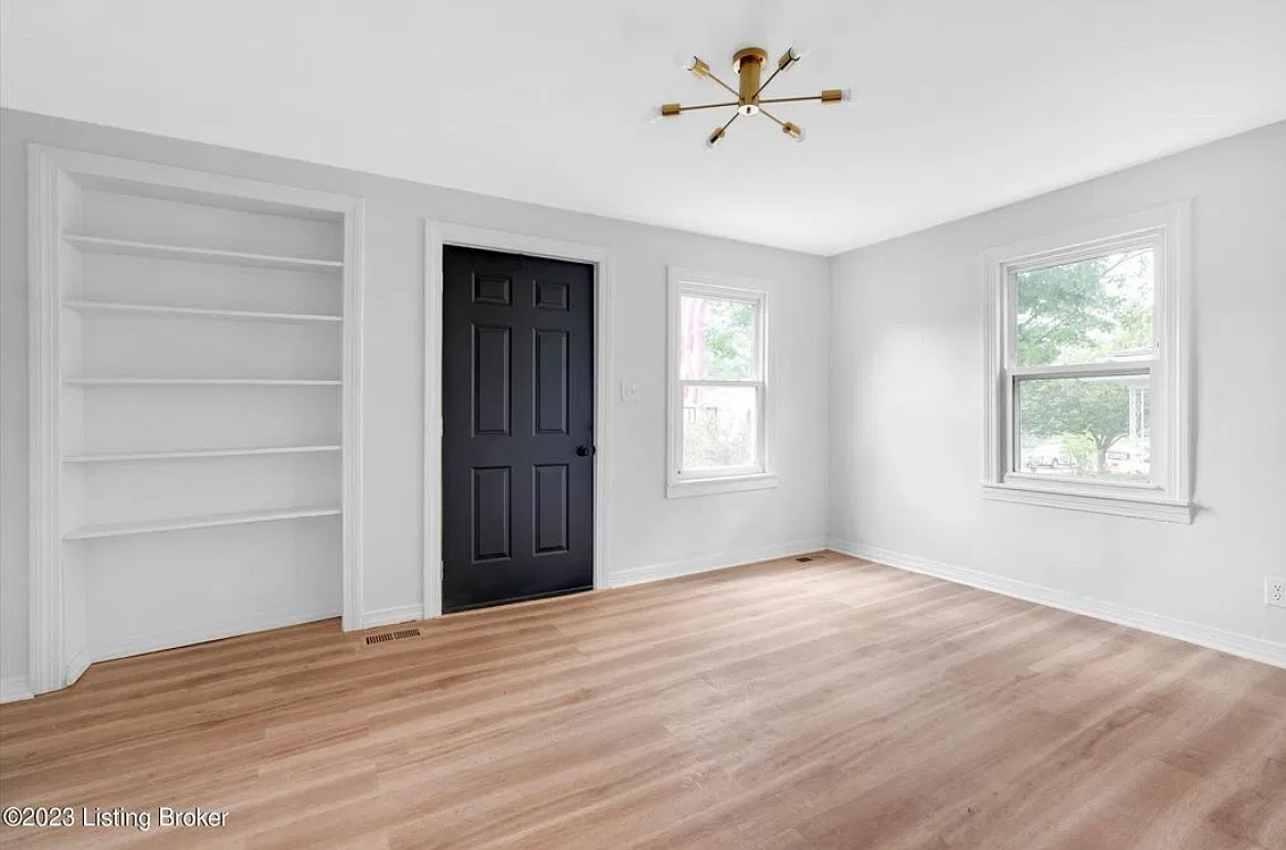 3 bed, 1101 sqft, $2,100 — Photo 4