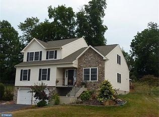 125 Matthew Dr, Sinking Spring, PA 19608