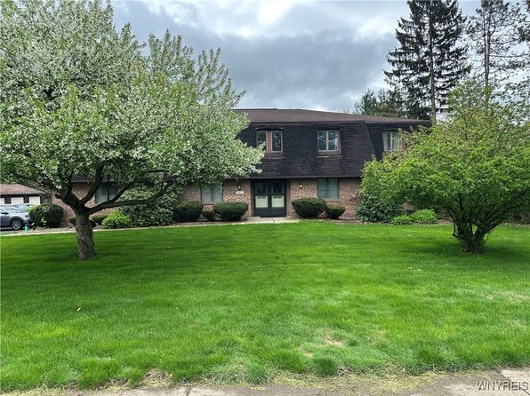 4421 Clark St APT 1C, Hamburg, NY 14075