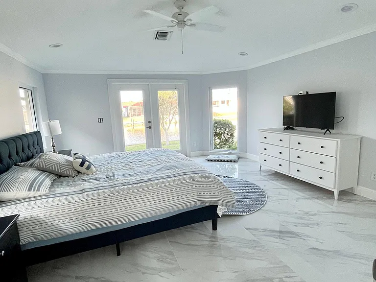 455 Bayside Ave — Photo 40