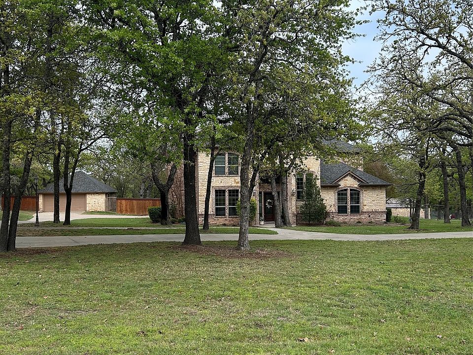 1st image of 116 McClintock Ct