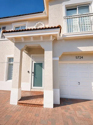 5724 NW 112th Pl #5724 Photo 1