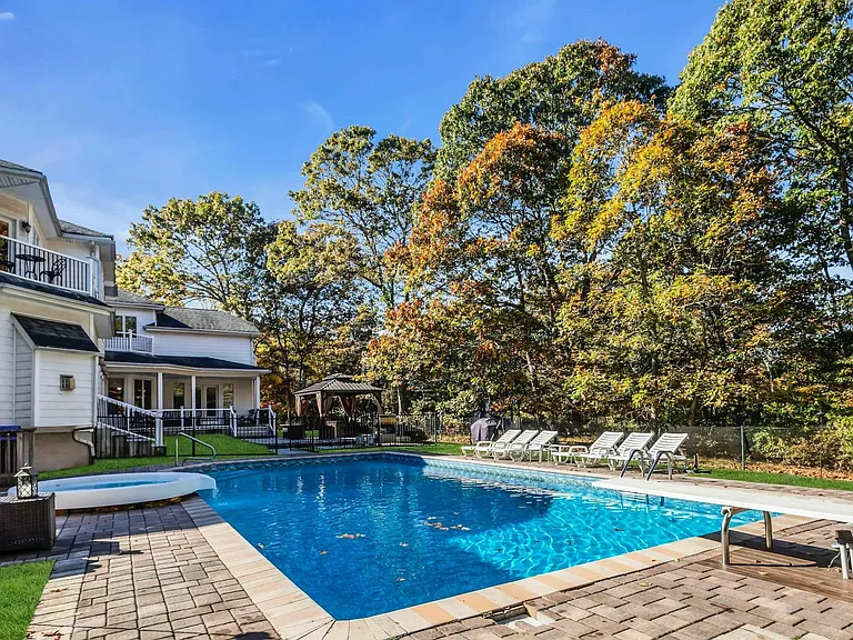 10 Bay Woods Dr — Photo 20