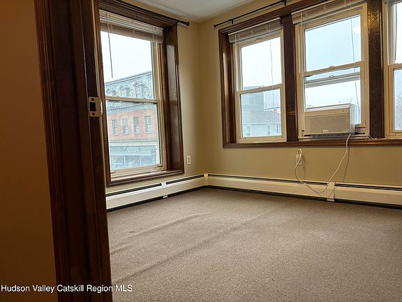 2nd image of 261 Fair St #B