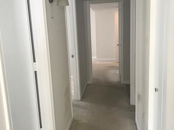 5th image of 100 Buckingham Ln APT 102