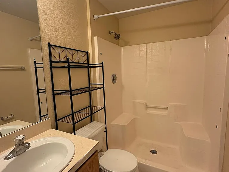 64 Cordona Dr #B — Photo 17