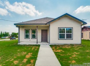 401 W 3rd St, Converse, TX 78109