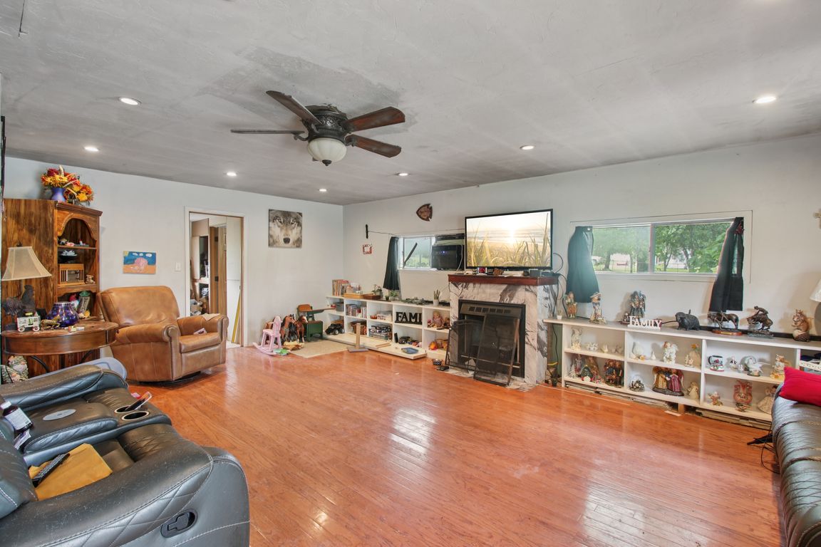 N Pine St-0506-005.jpg