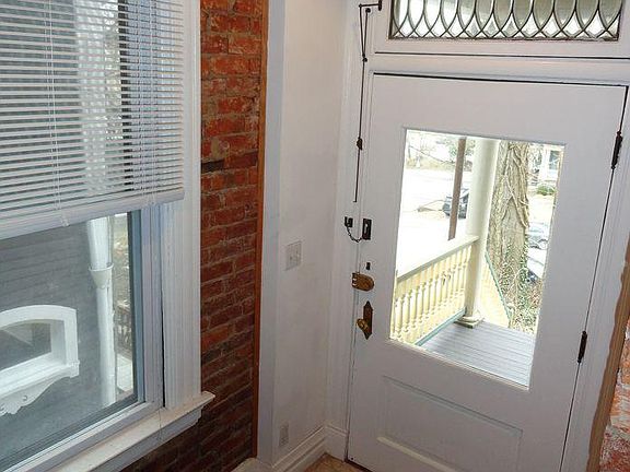 5th image of 2326 Ashland Ave APT 2