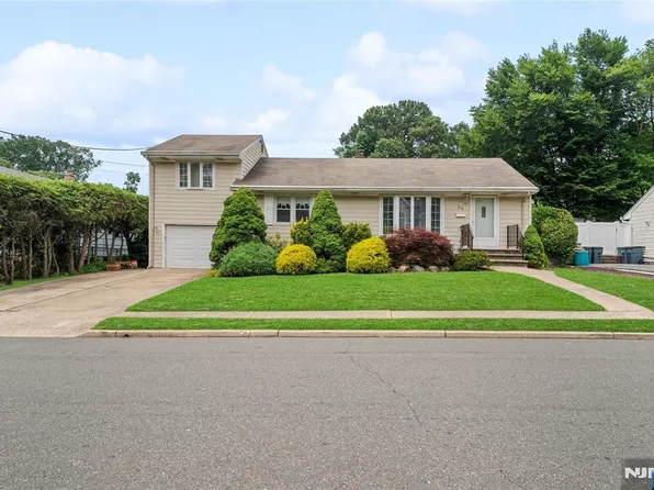 380 Howard St, Washington Township, NJ 07676