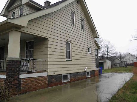 3rd image of 12619 Kirton Ave