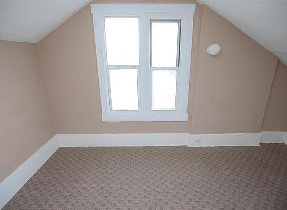 5th image of 5622 Vivian Pl