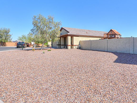 3rd image of 36975 W CAPRI Avenue