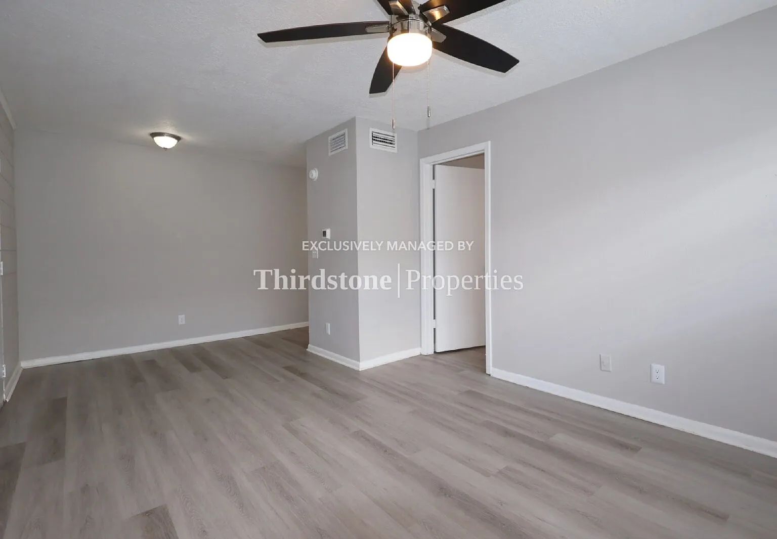 2887 Post St APT 8, Jacksonville, FL 32205 — Photo 2