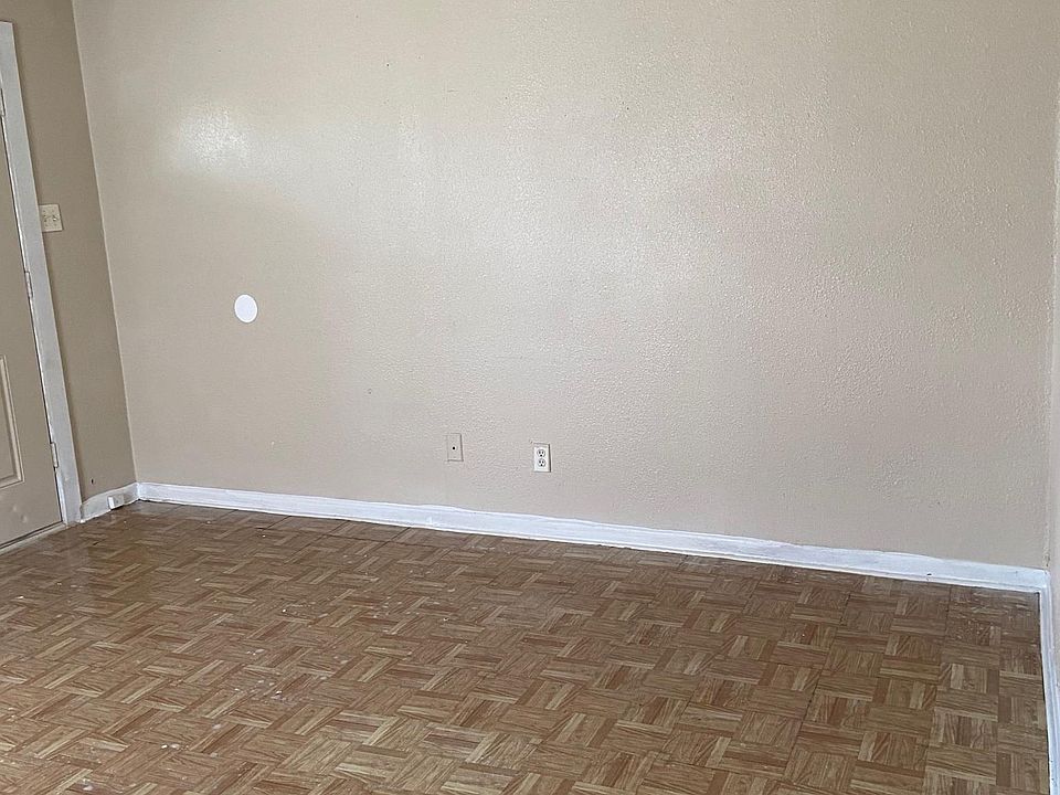 2nd image of 5305 Jefferson St APT 2