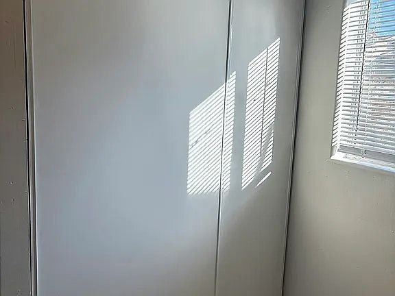 2nd image of 608 E Buena Vista St #1/2
