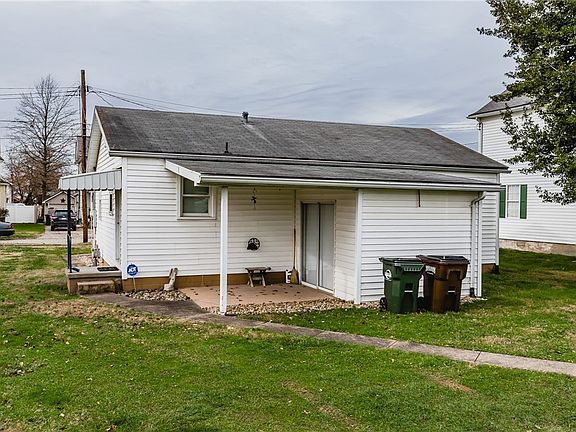 3rd image of 212 Elm St
