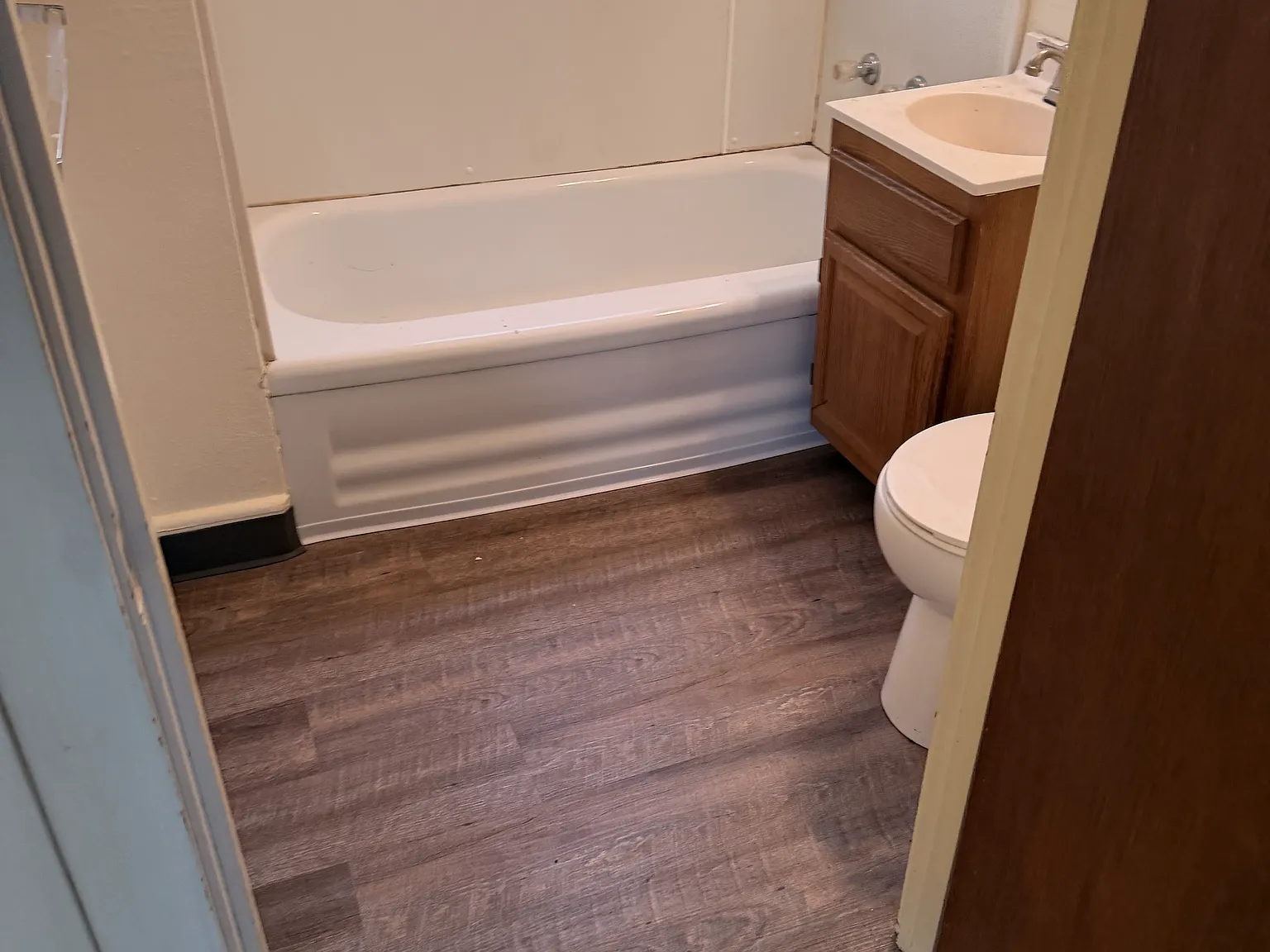 1 bed, $945 — Photo 2