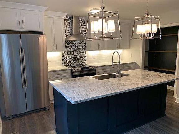 2nd image of 3054 Balearic Dr SE