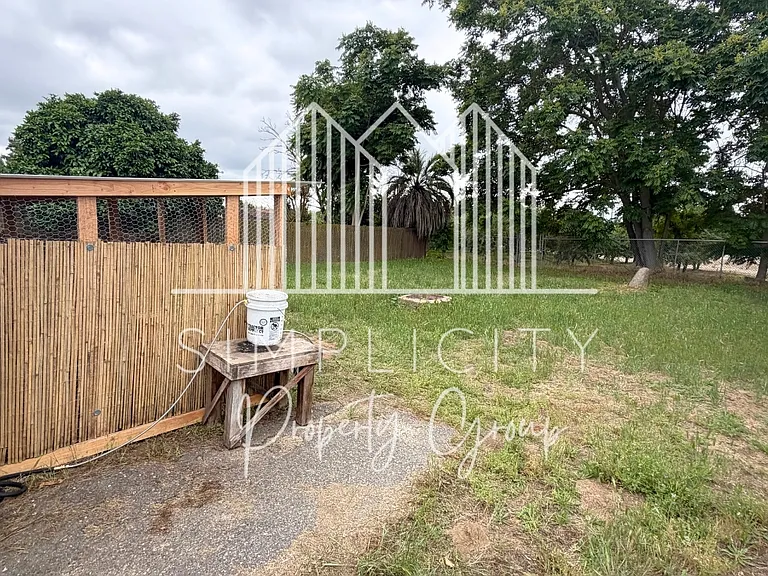 5631 Tully Rd — Photo 9