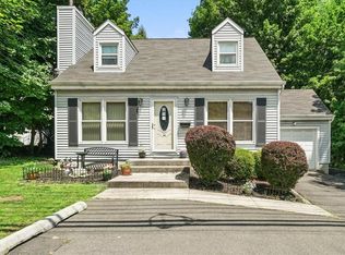 44 Ramapo Rd, Garnerville, NY 10923