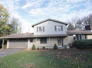 578 Shorecliff Dr, Rochester, NY 14612