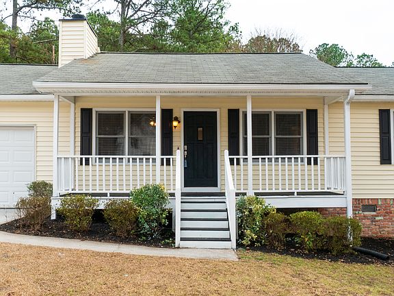 3rd image of 1730 Rose Garden Ln