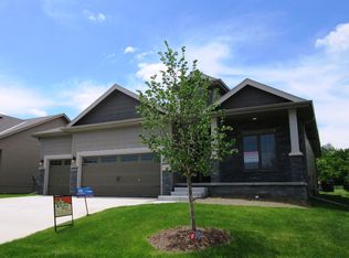 12032 S 79th Ave, Papillion, NE 68046