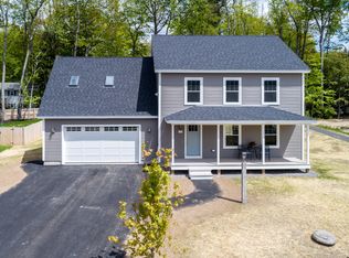 109 Forest Glen Ln, Topsham, ME 04086
