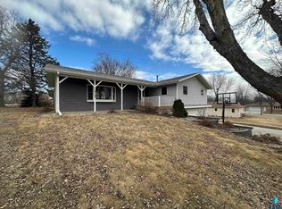 101 E Virginia St, Luverne, MN 56156