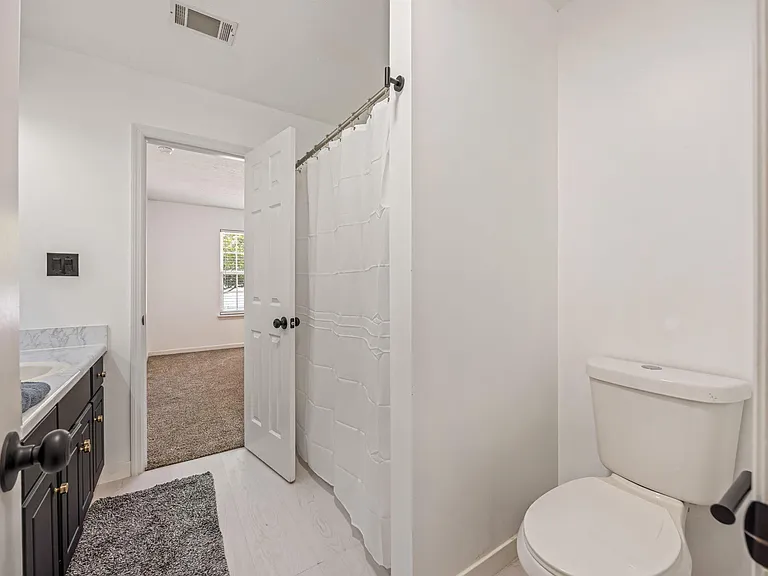 2056 Sylvan Lake Dr — Photo 30