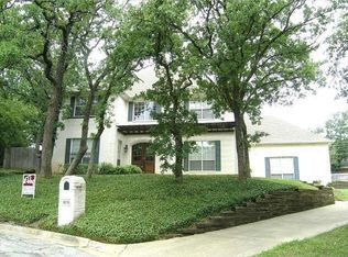 906 Live Oak Ct, Arlington, TX 76012