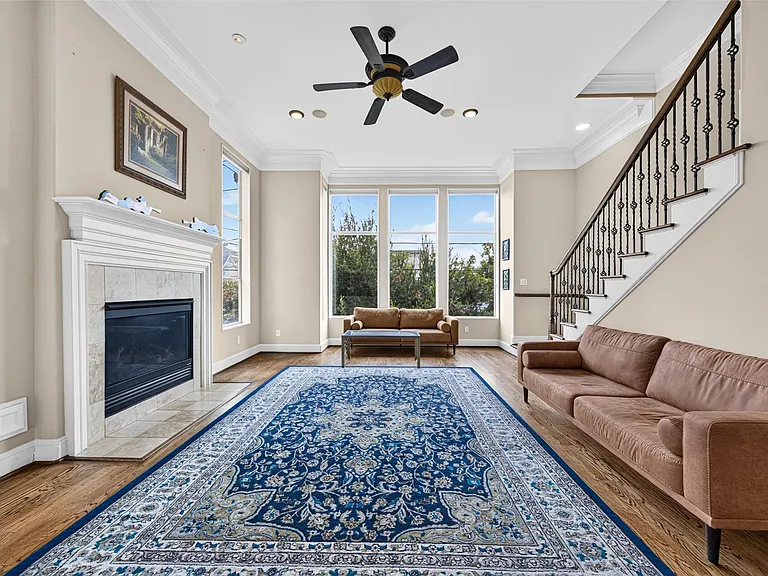 128 Drew St — Photo 12