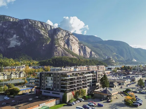 1365 Pemberton Ave #207, Squamish, BC V8B 1B7