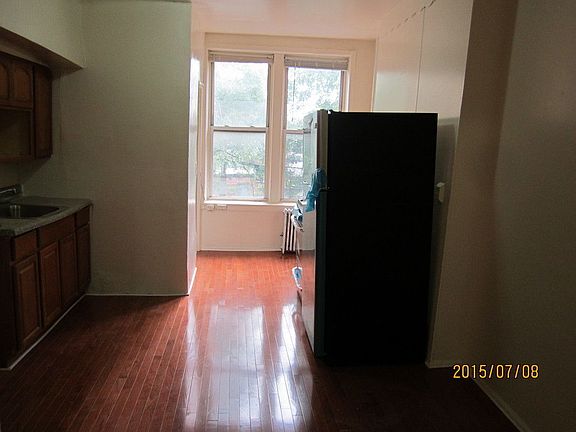 2nd image of 2300 Atlantic Ave APT 3R