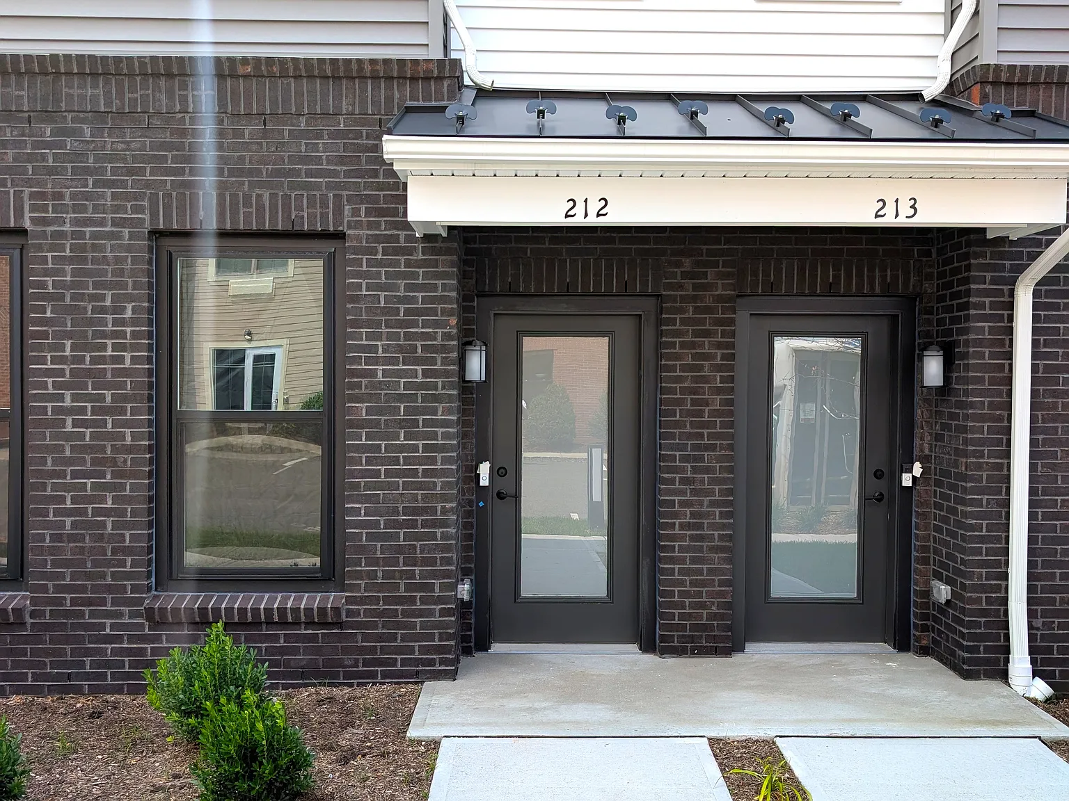 3 bed, 1654 sqft, $4,800 — Photo 2