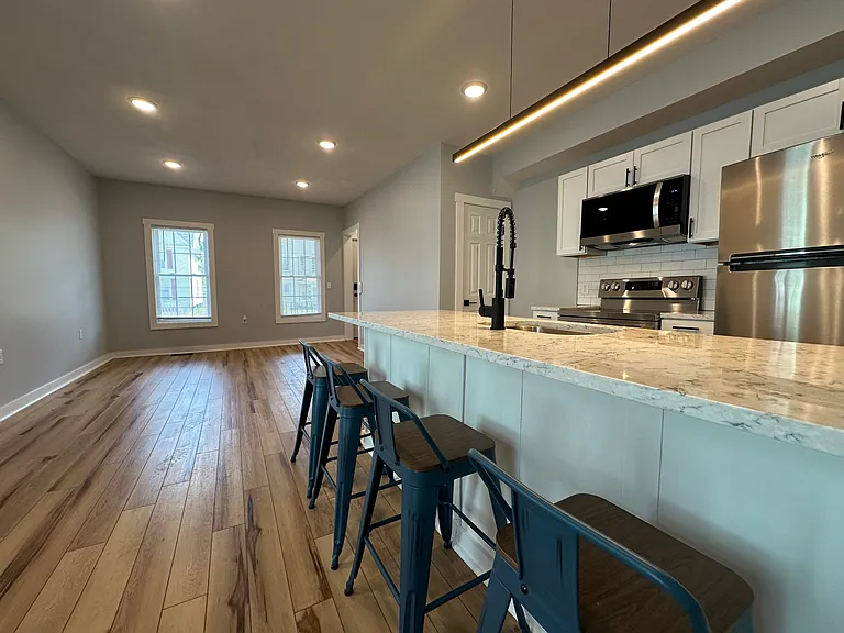 128 Caroline Ave #1 — Photo 42