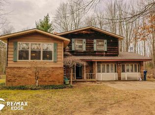 4646 Sheridan Rd, Vassar, MI 48768