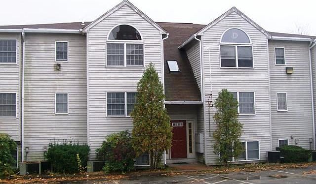 1st image of 95 Park Pl APT 303