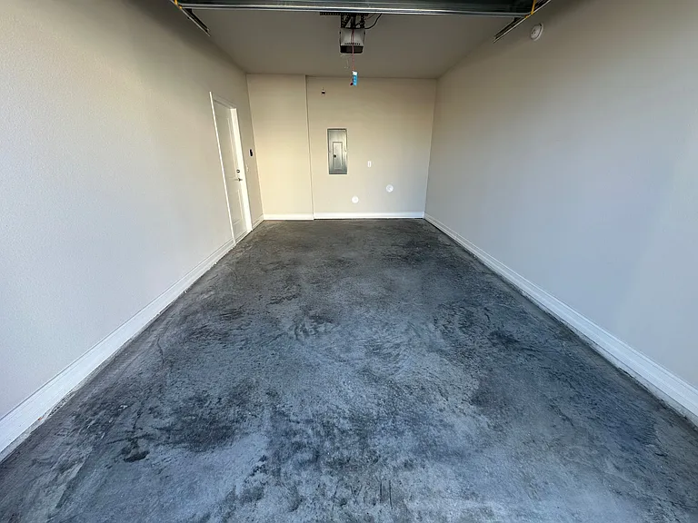 Lake Tavares Apartments — Photo 9